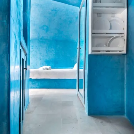 Vila Anemi House & *