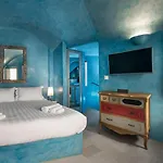 Anemi House & * Oia (Santorini)